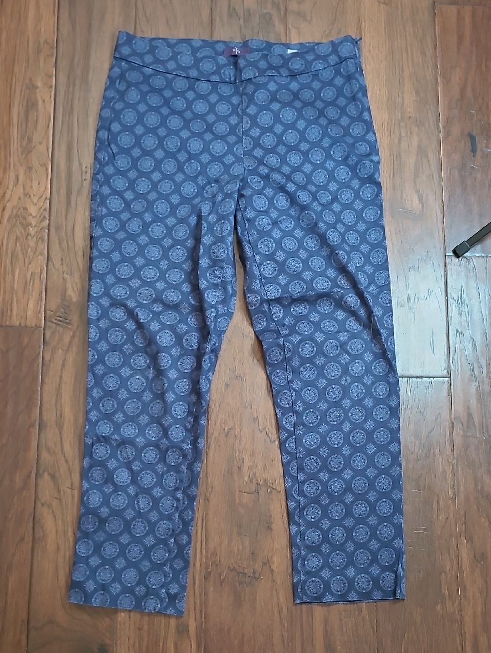 NYDJ Navy Blue Circular Patterned Ankle Pants with Side Zipper size 6